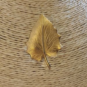 Vintage Gold Leaf Pin